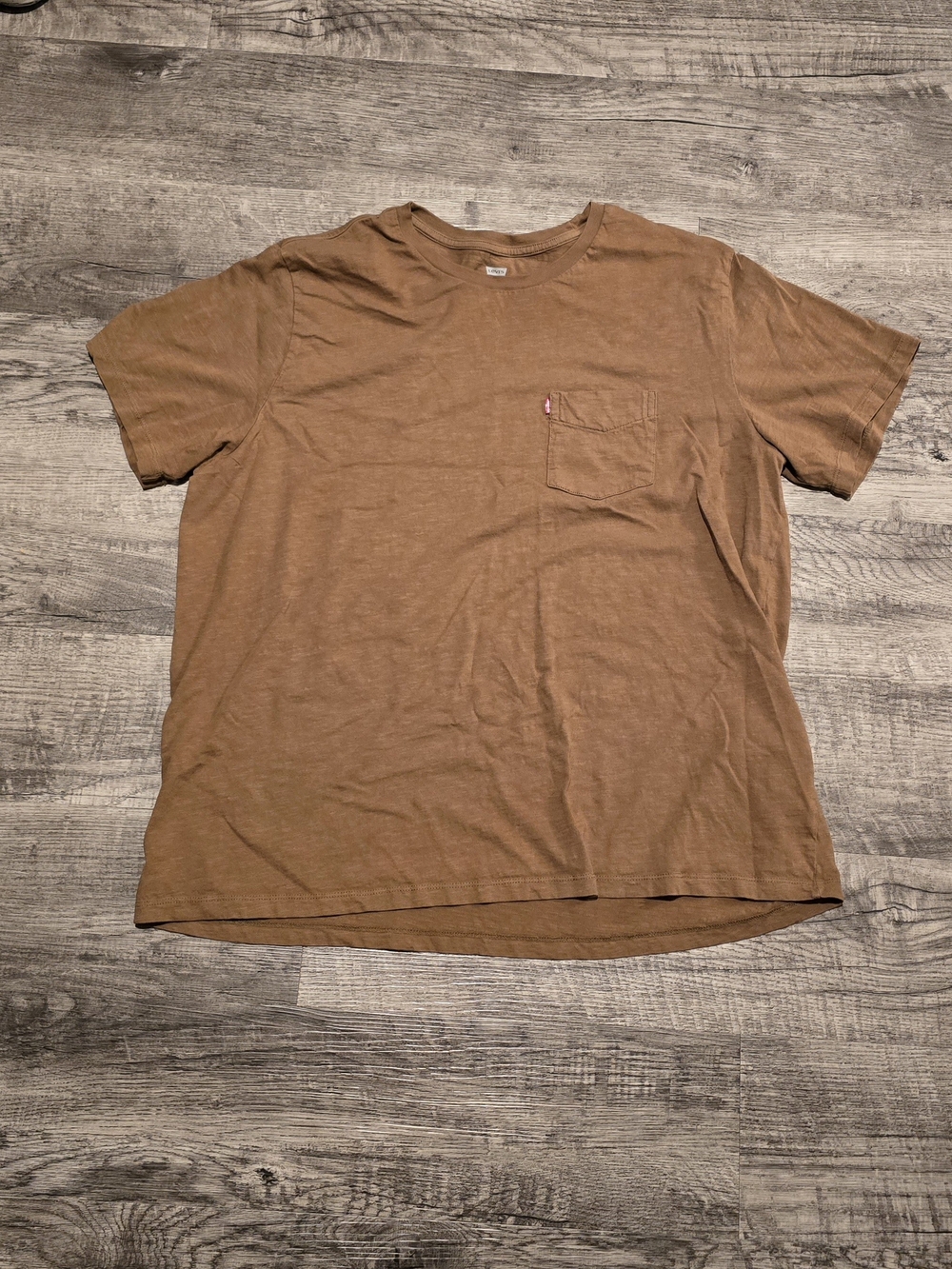 Classic Levi's Brown Pocket Tee - Men's Casual Shirt